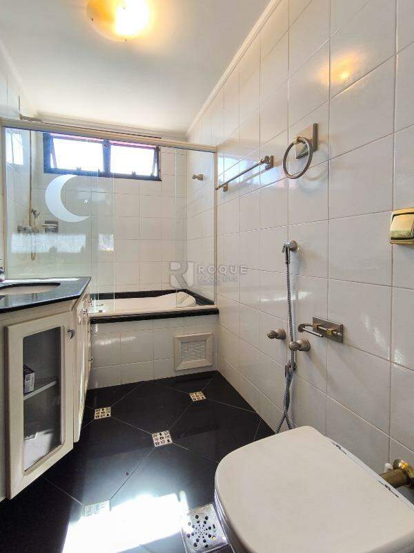 Apartamento à venda no bairro Centro: WC SUÍTE 2
