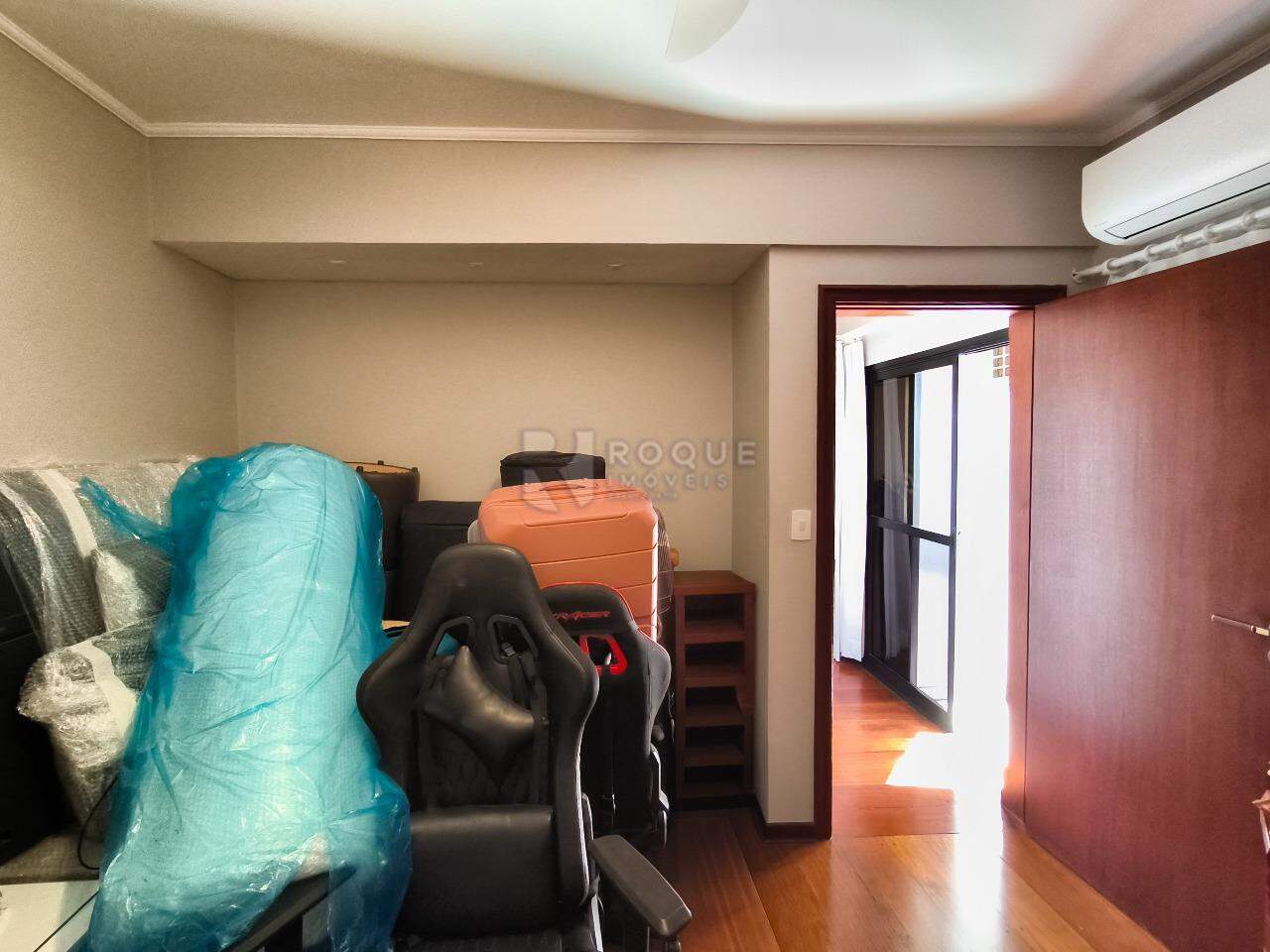 Apartamento à venda no bairro Centro: SUÍTE 3