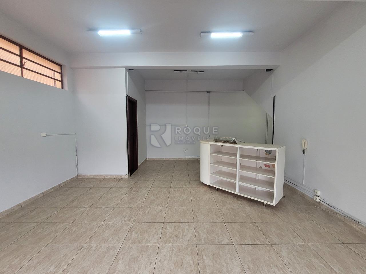 Salão para aluguel no bairro Vila Labaki: Salão