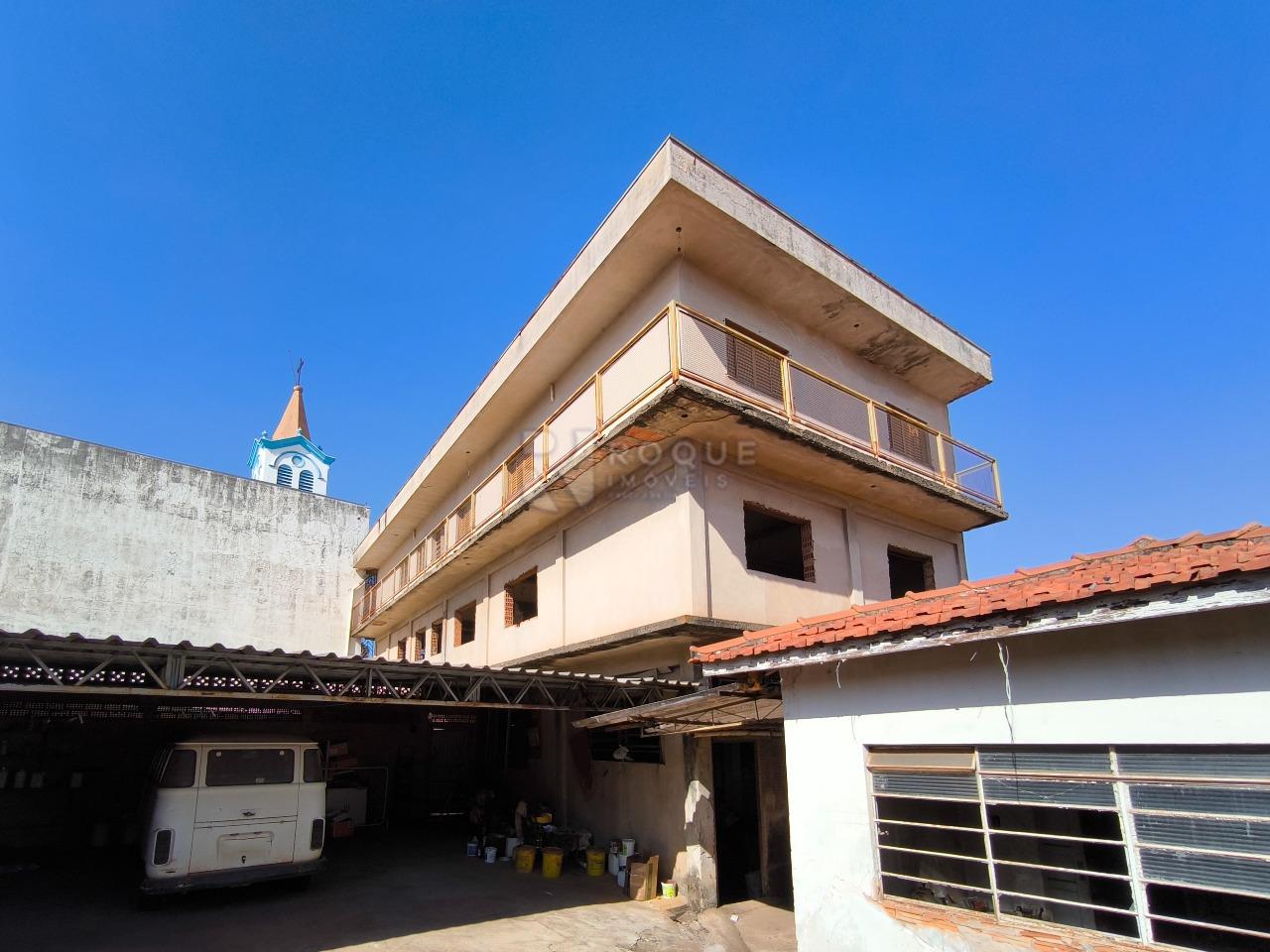 Barracão/Galpão à venda no bairro Boa Vista: FUNDOS