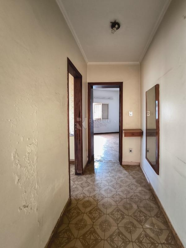 Casa Comercial à venda no bairro Vila da Glória: ÁREA DE CIRCULAÇÃO