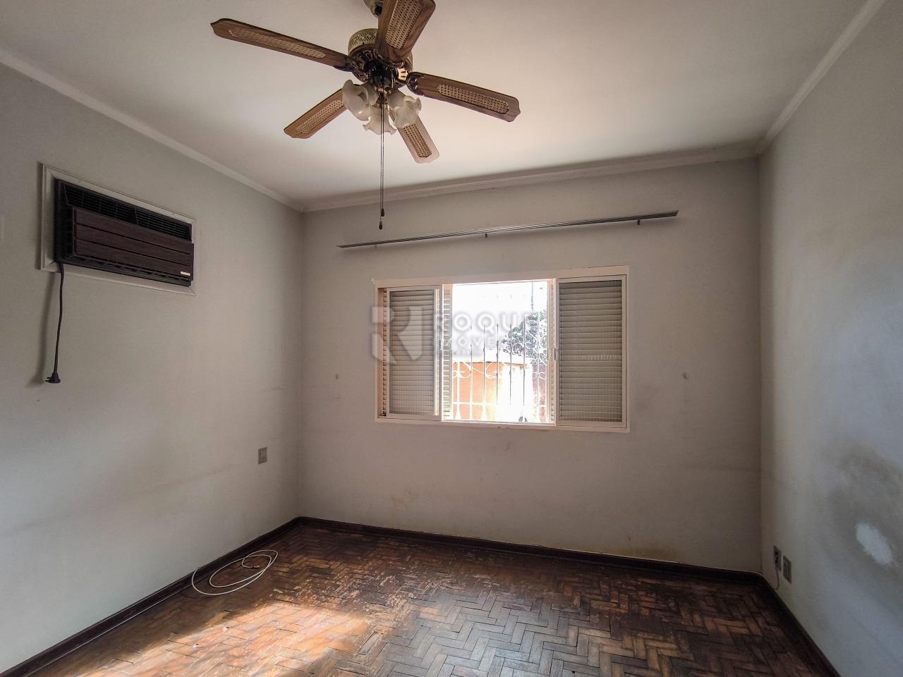 Casa Comercial à venda no bairro Vila da Glória: SUÍTE