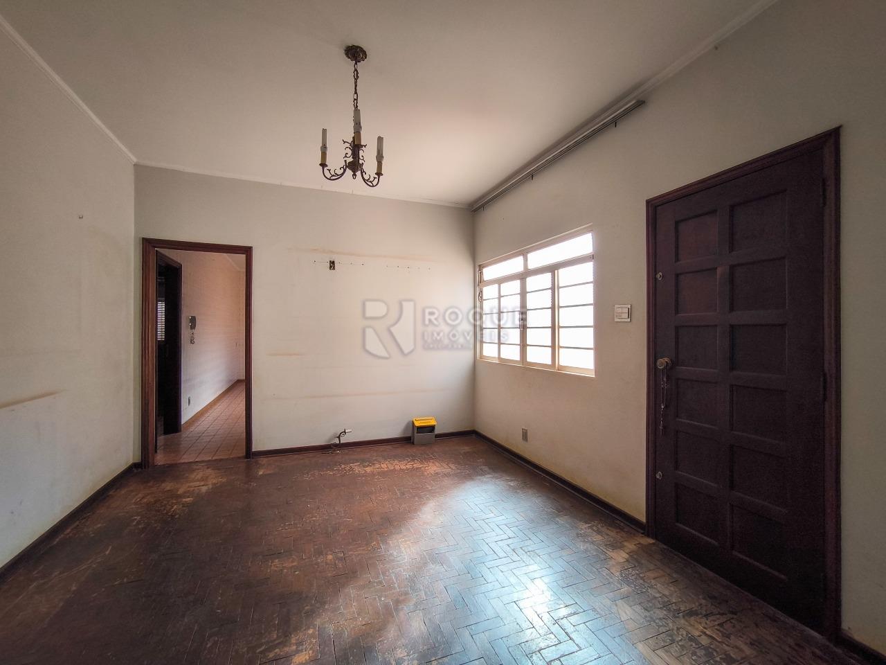 Casa Comercial à venda no bairro Vila da Glória: SALA DE JANTAR