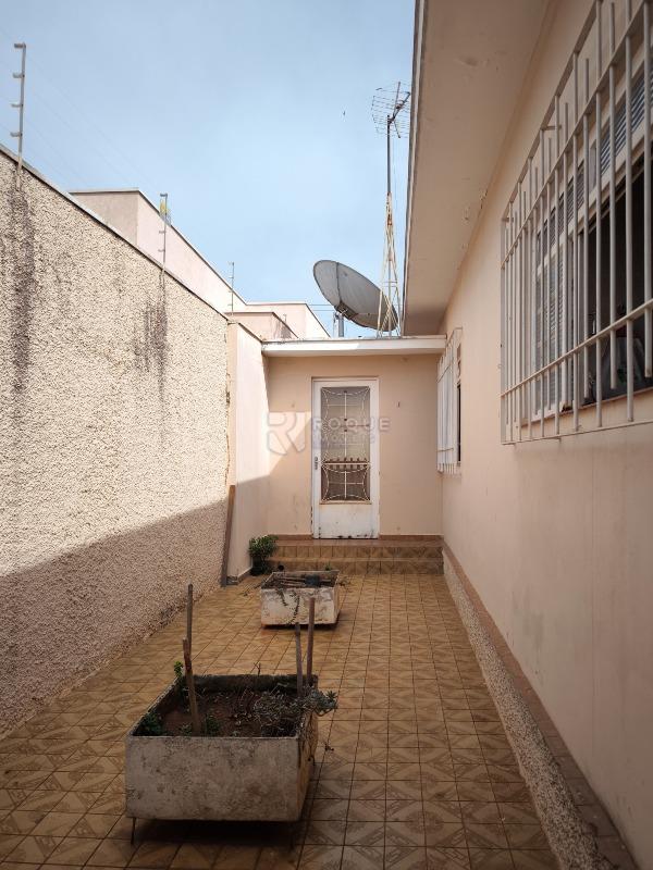 Casa Comercial à venda no bairro Vila da Glória: ÁREA DE VARAL