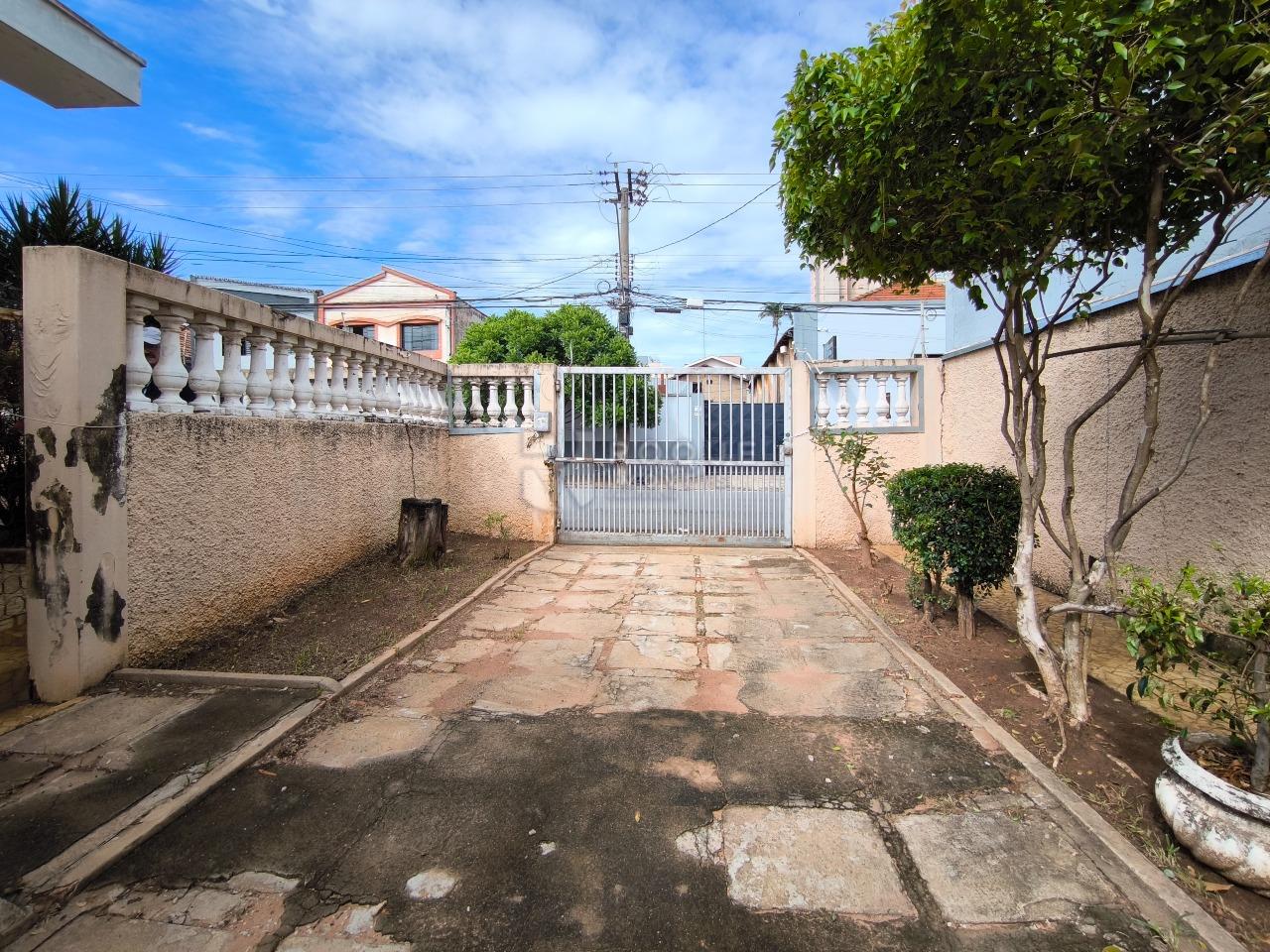 Casa Comercial à venda no bairro Vila da Glória: ENTRADA