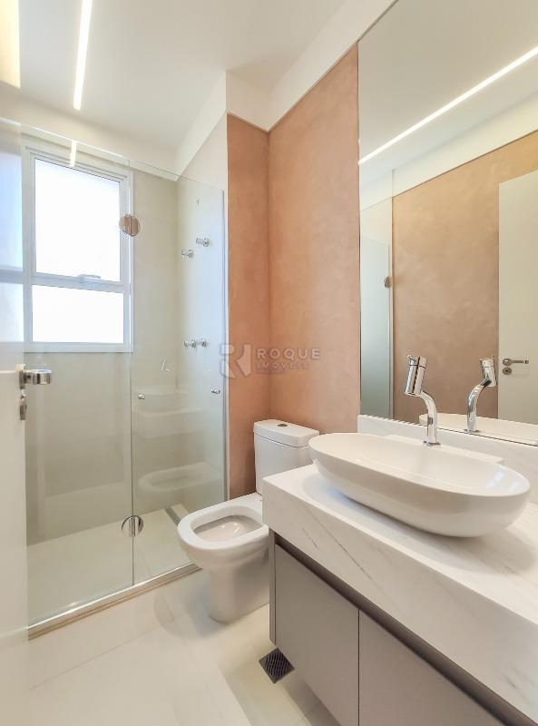 Apartamento para aluguel no bairro Jardim Aquárius: WC Suíte 1