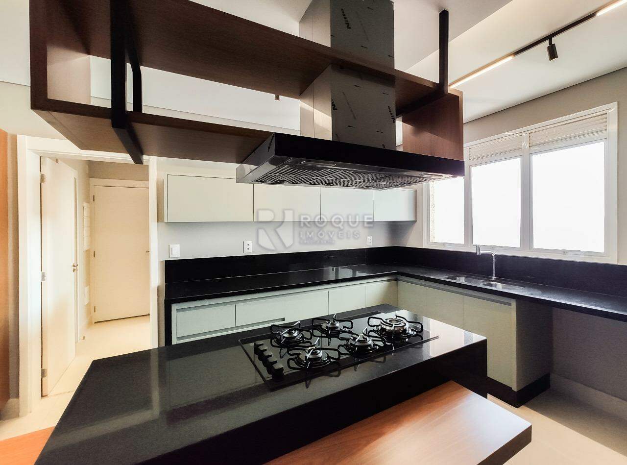 Apartamento para aluguel no bairro Jardim Aquárius: Cozinha 