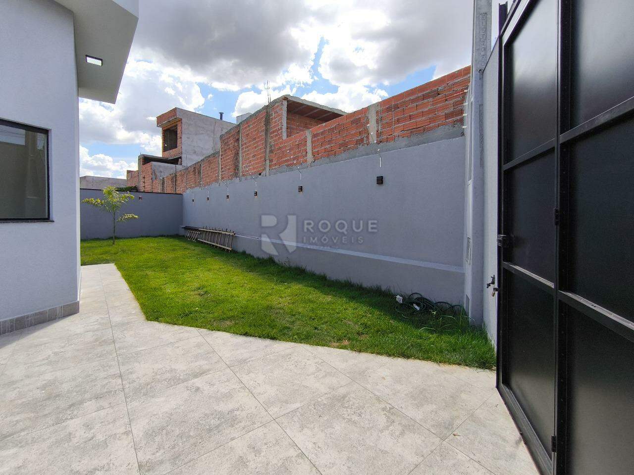 Casa Residencial à venda no bairro Jardim Marajoara: LATERAL EXTERNA