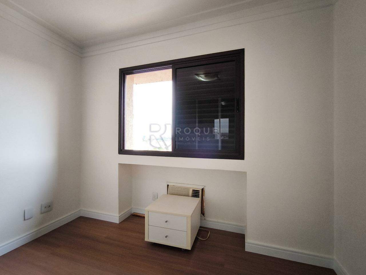 Apartamento à venda no bairro Centro: SUÍTE 1