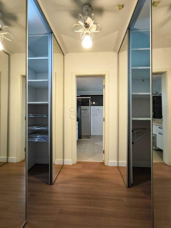 Apartamento à venda no bairro Centro: CLOSET SUÍTE MASTER