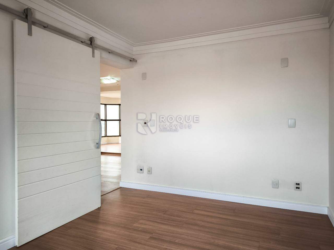 Apartamento à venda no bairro Centro: ESCRITÓRIO