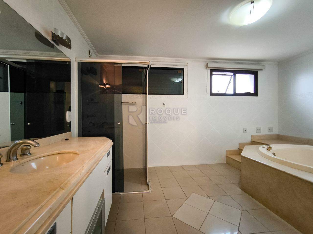 Apartamento à venda no bairro Centro: WC SUÍTE MASTER