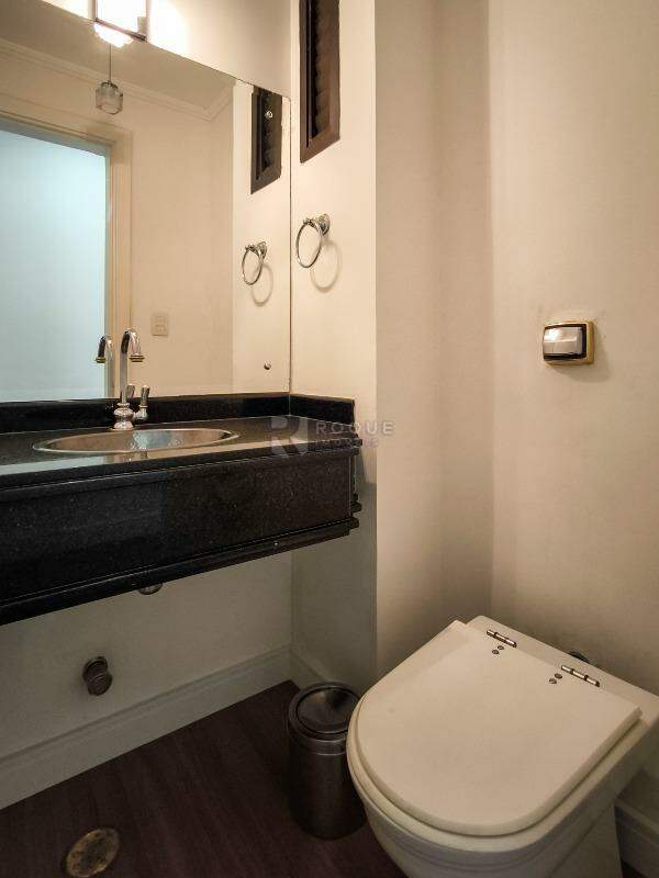 Apartamento à venda no bairro Centro: LAVABO