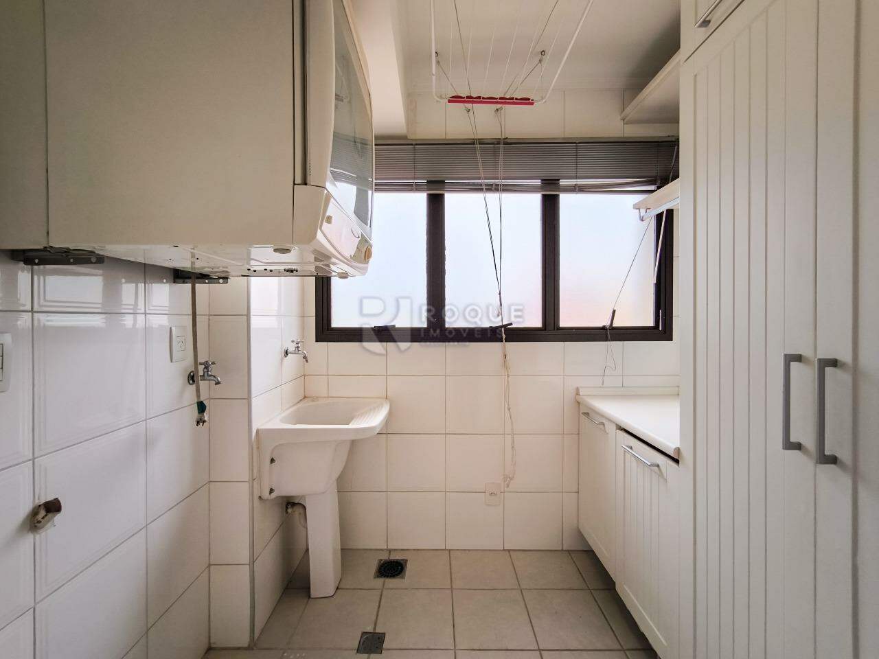 Apartamento à venda no bairro Centro: ÁREA DE SERVIÇO