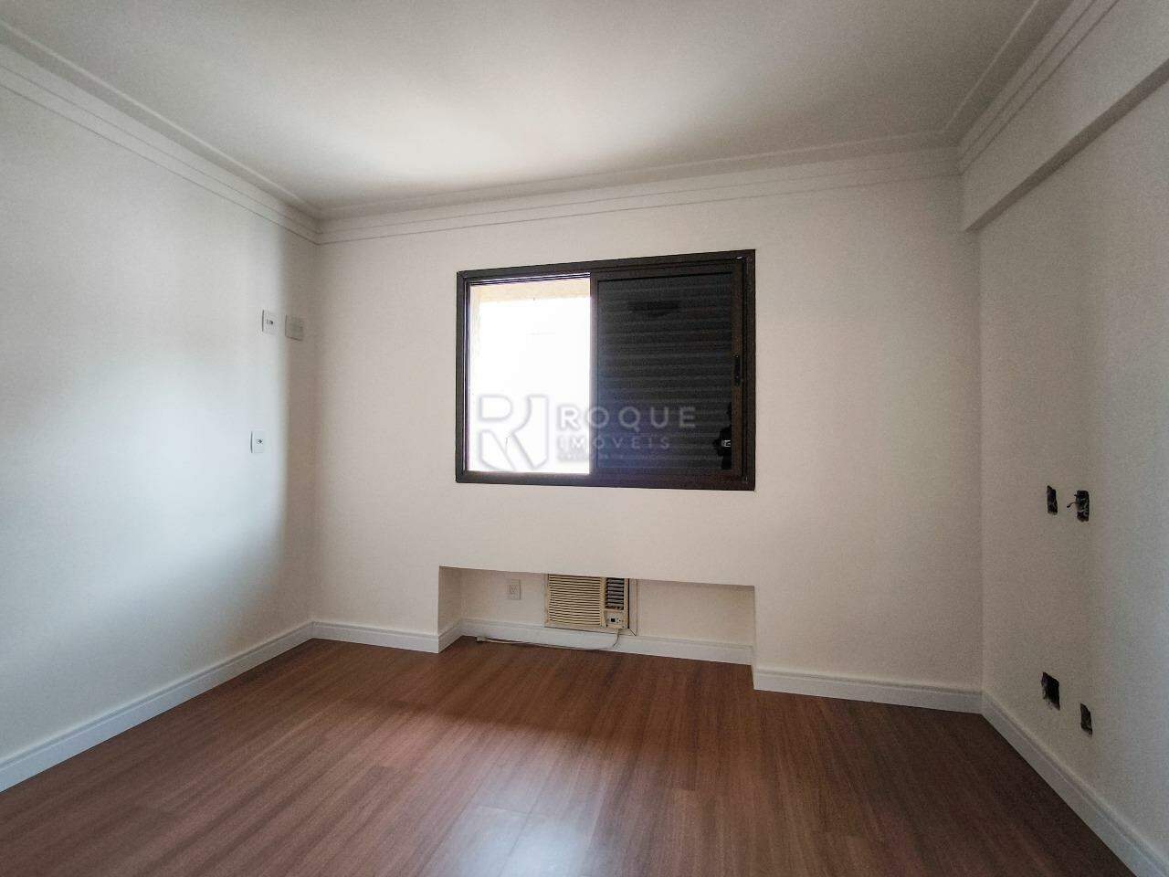 Apartamento à venda no bairro Centro: SUÍTE MASTER