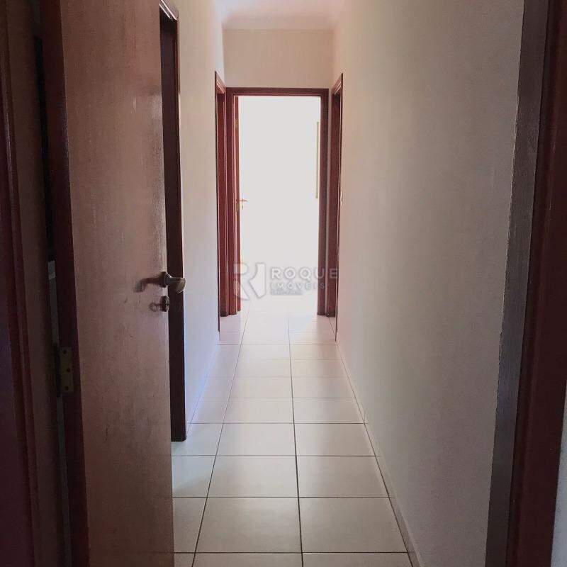 Casa em condomínio à venda no bairro Vila Santa Josefa: Hall dormitórios