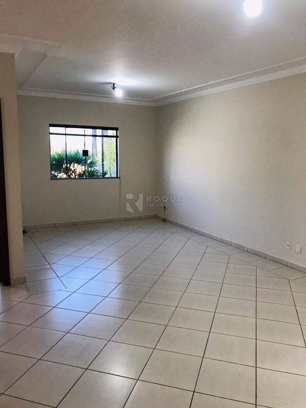 Casa em condomínio à venda no bairro Vila Santa Josefa: Sala