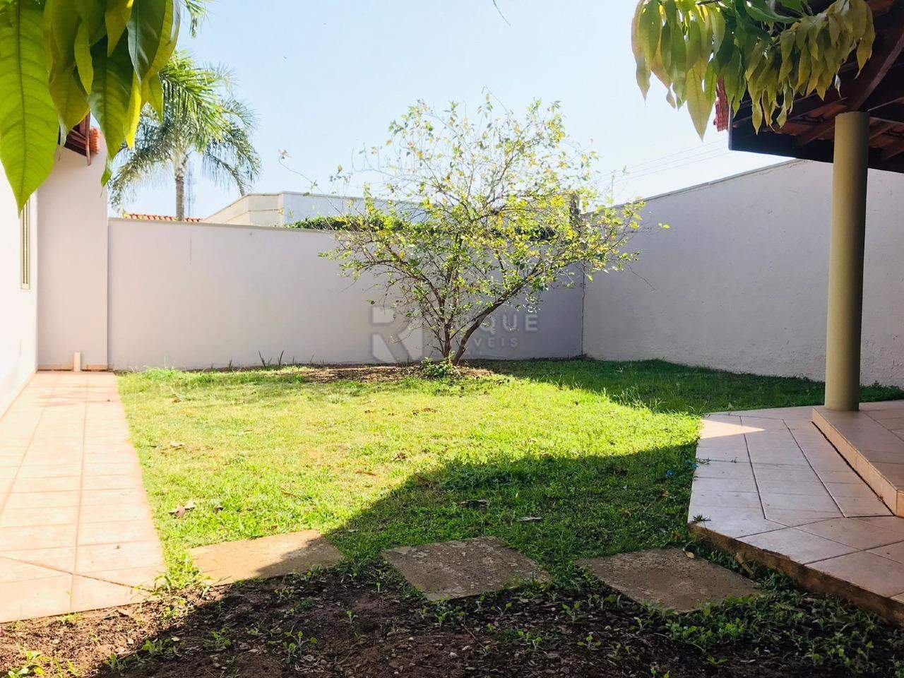 Casa em condomínio à venda no bairro Vila Santa Josefa: Jardim fundos