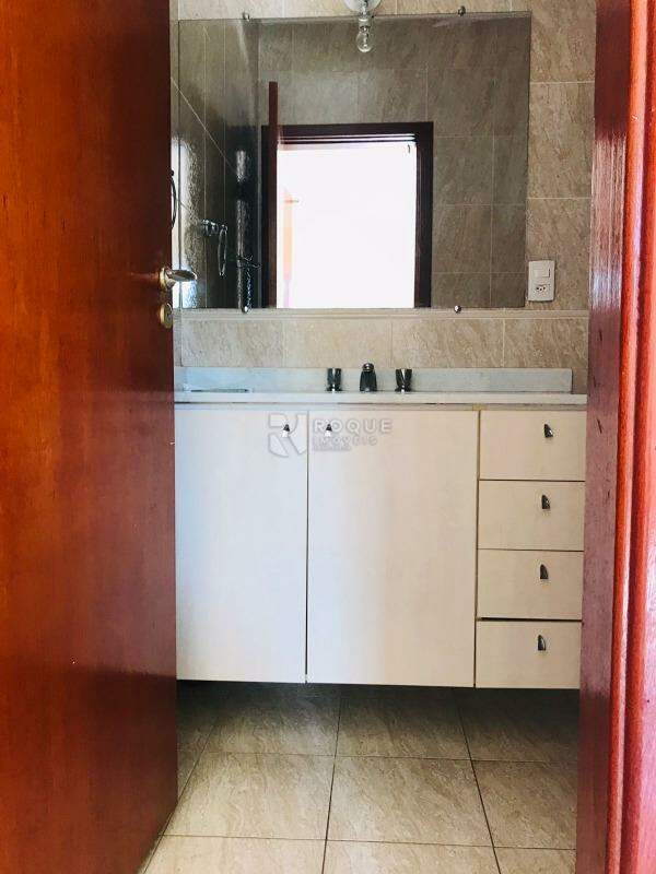 Casa em condomínio à venda no bairro Vila Santa Josefa: Armário suíte