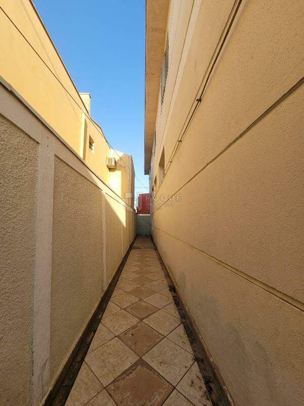Salão para aluguel no bairro Jardim Elisa Fumagalli: Corredor