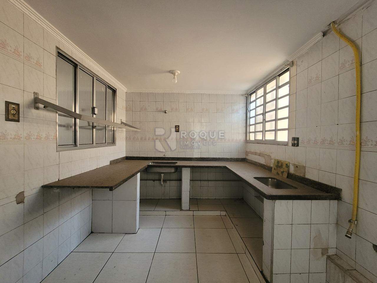 Salão para aluguel no bairro Jardim Elisa Fumagalli: Cozinha
