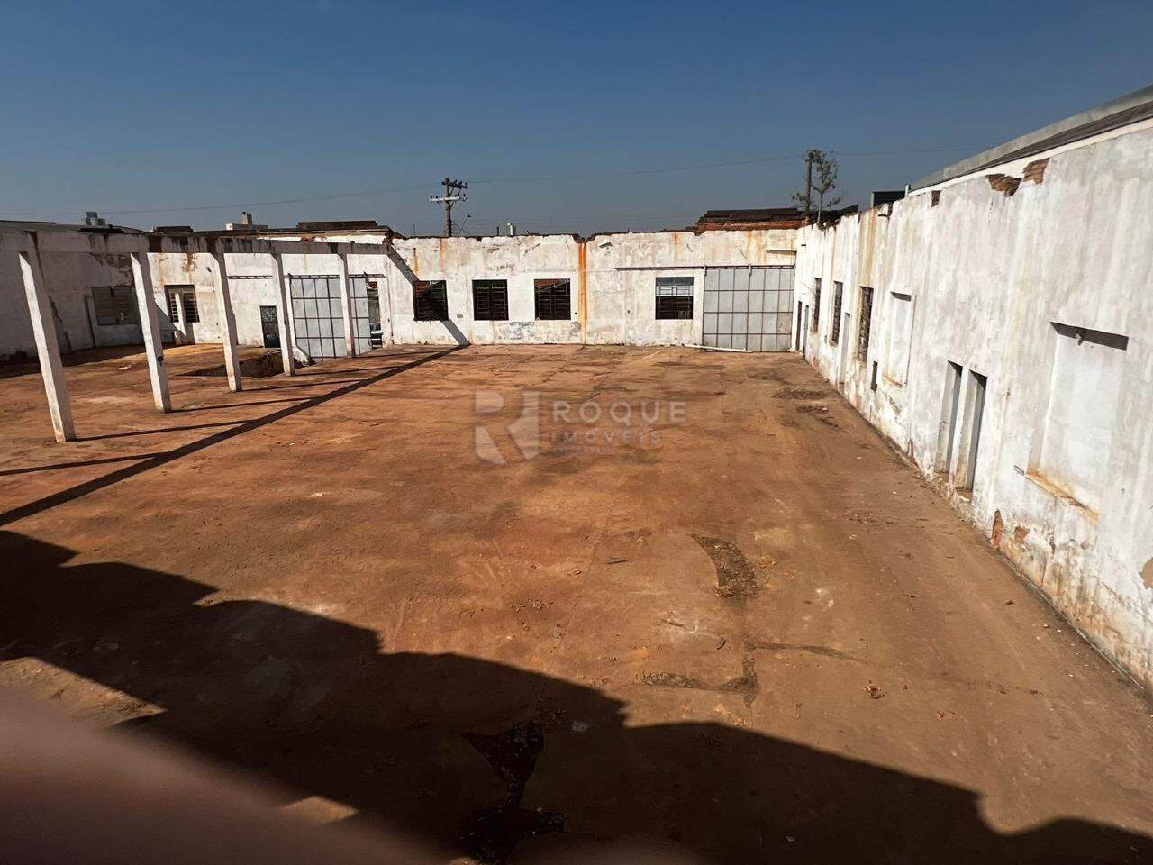 Terreno à venda no bairro Centro: 