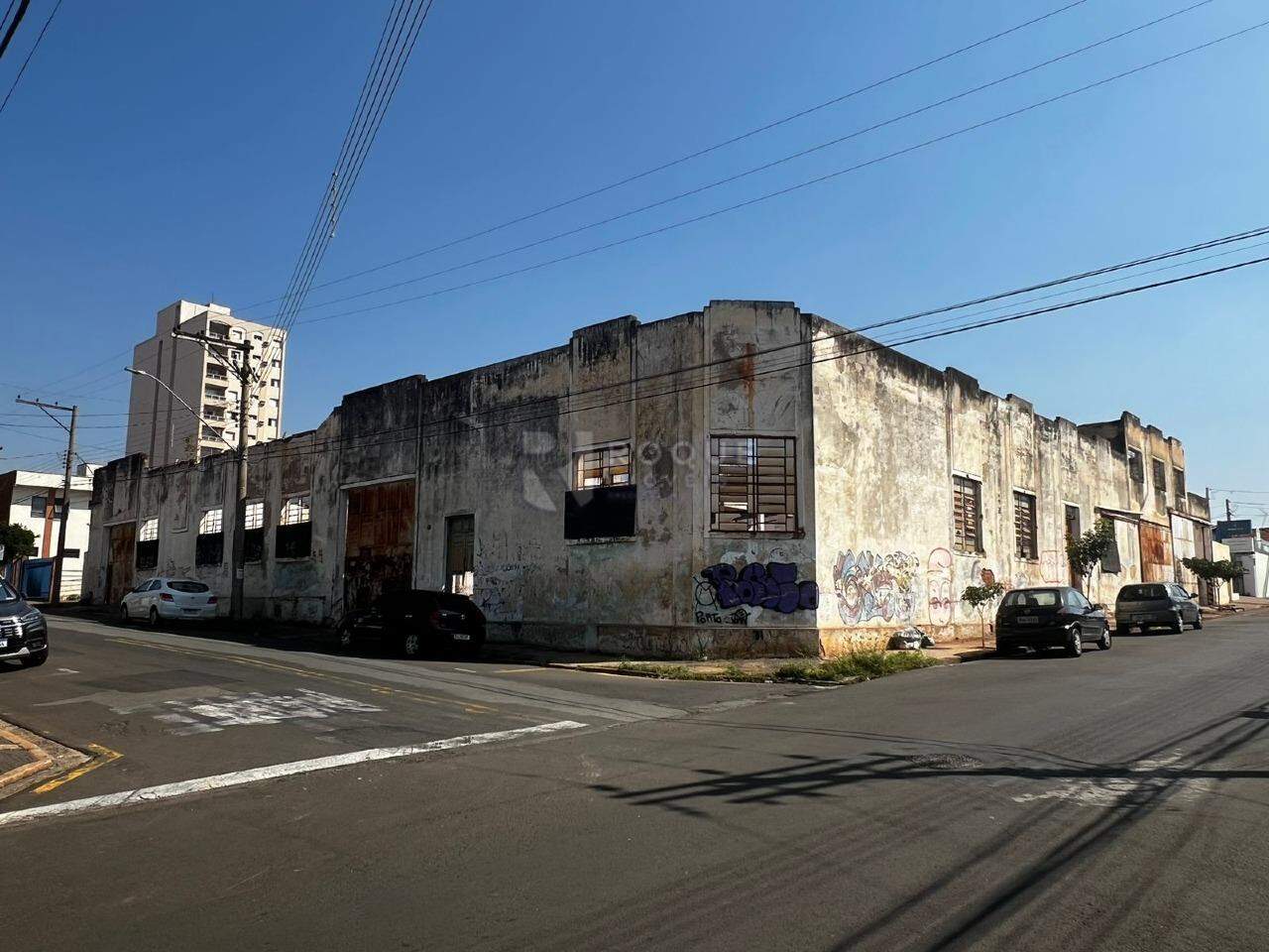 Terreno à venda no bairro Centro: 
