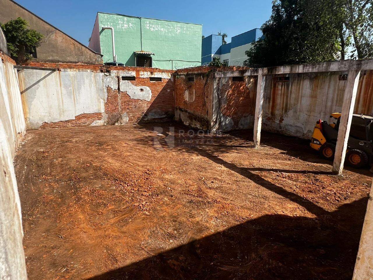 Terreno à venda no bairro Centro: 