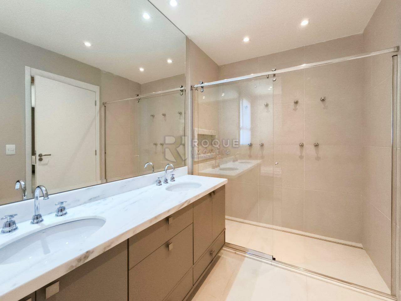 Apartamento à venda no bairro Jardim Aquárius: WC SUÍTE MASTER
