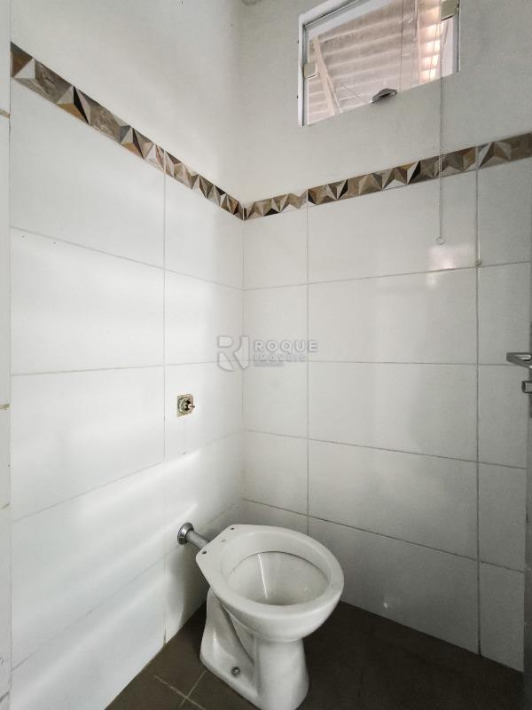 Barracão/Galpão à venda no bairro Jardim São Paulo: BANHEIRO FEMININO