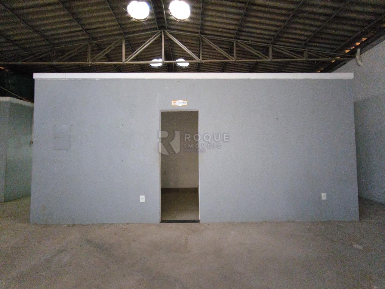 Barracão/Galpão à venda no bairro Jardim São Paulo: ESCRITÓRIO