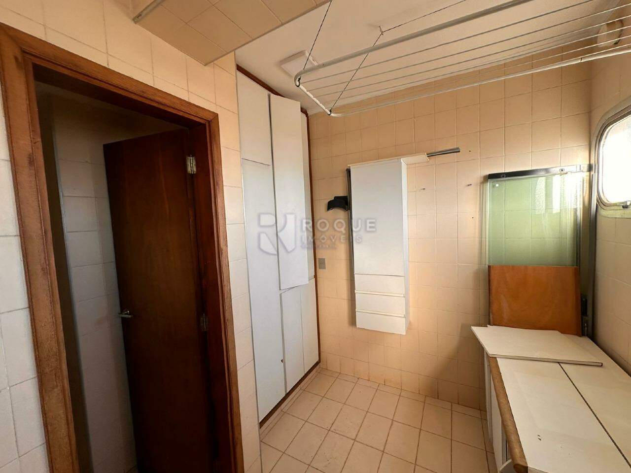 Apartamento à venda no bairro Centro: LAVANDERIA 