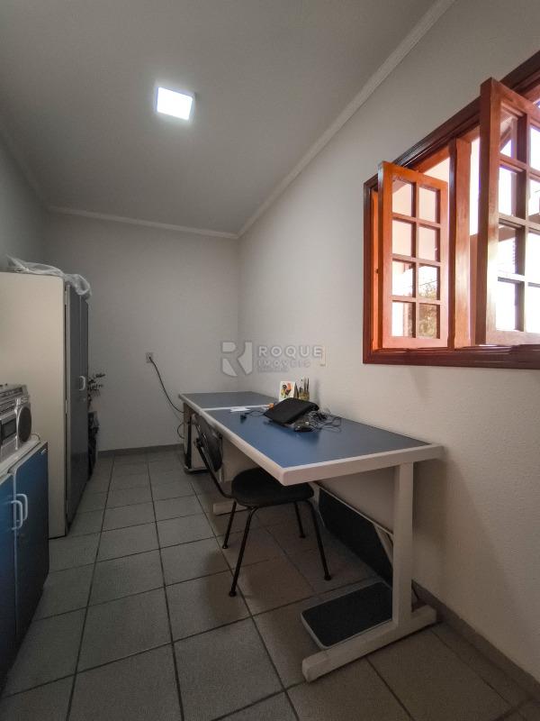 Casa Residencial à venda no bairro Vila Solar: ESCRITÓRIO
