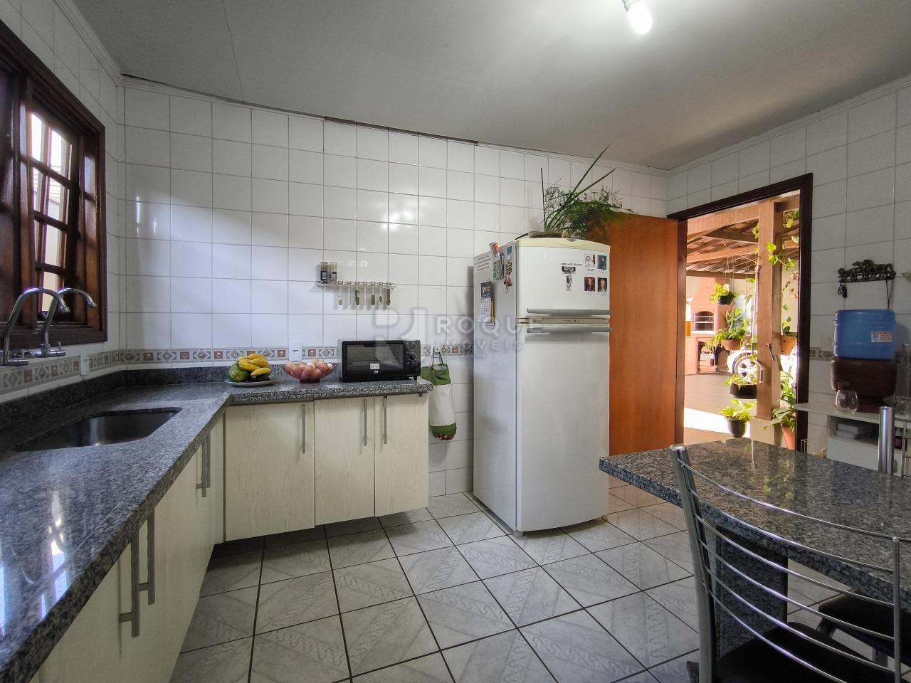 Casa Residencial à venda no bairro Vila Solar: COZINHA