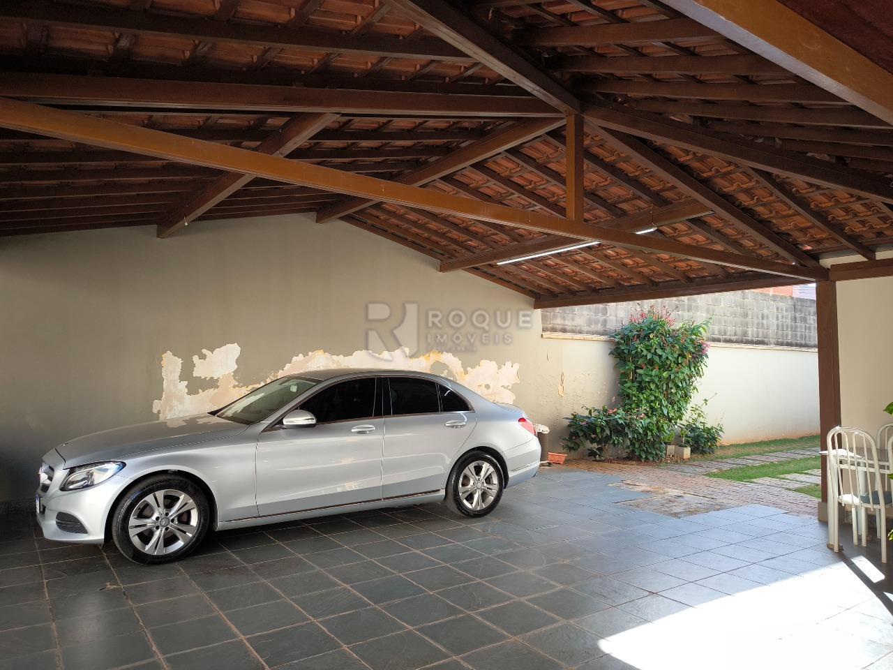 Casa Residencial à venda no bairro Vila Solar: GARAGEM