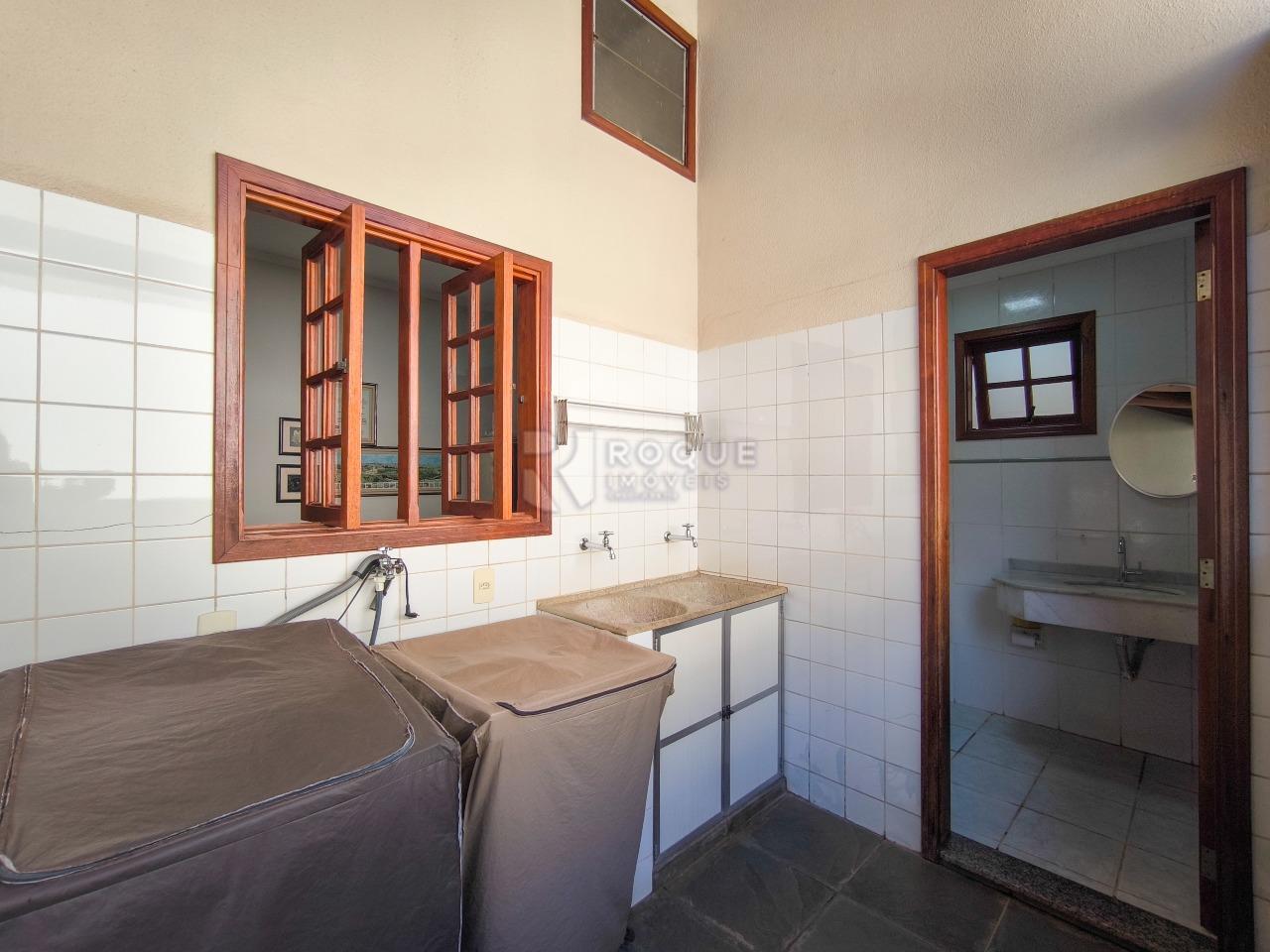 Casa Residencial à venda no bairro Vila Solar: LAVANDERIA