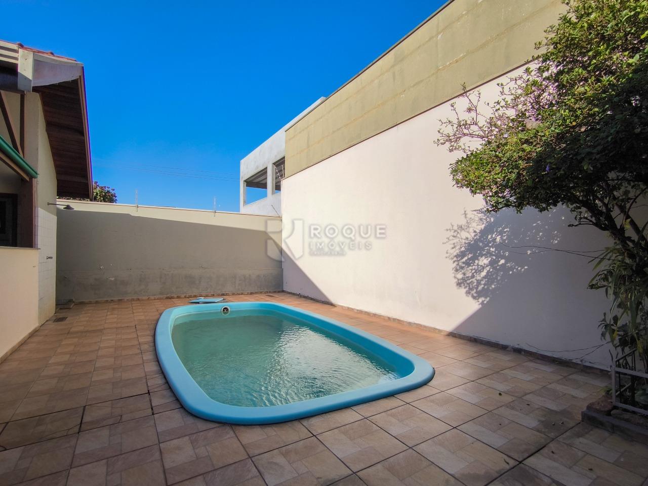 Casa Residencial à venda no bairro Vila Solar: PISCINA