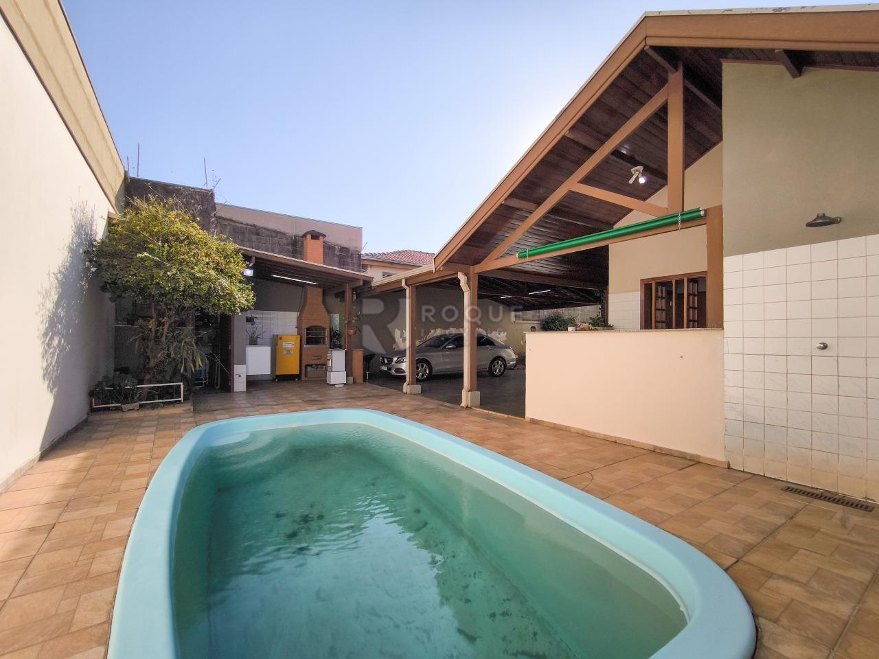 Casa Residencial à venda no bairro Vila Solar: ÁREA EXTERNA