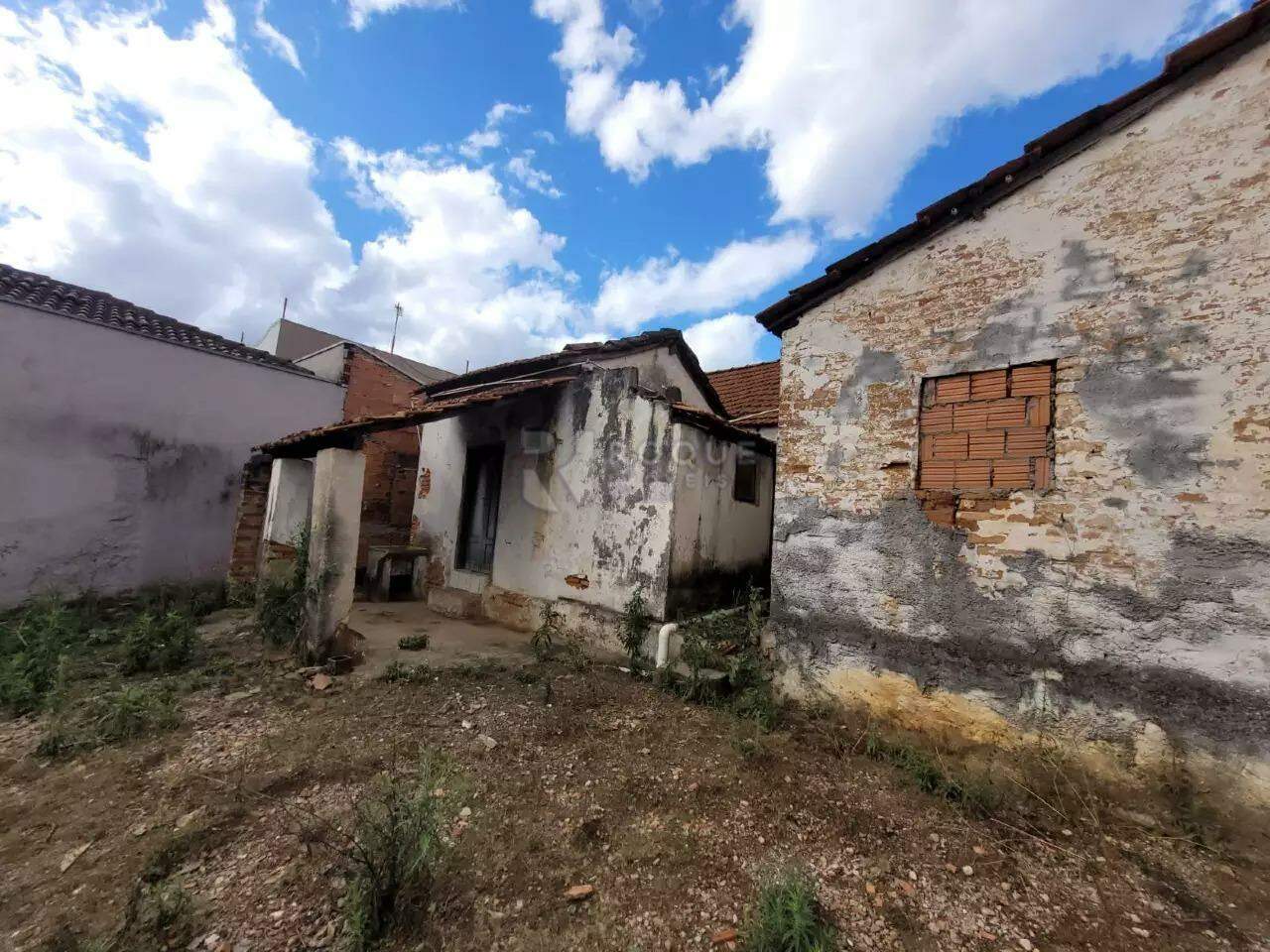 Terreno à venda no bairro Vila Camargo: 