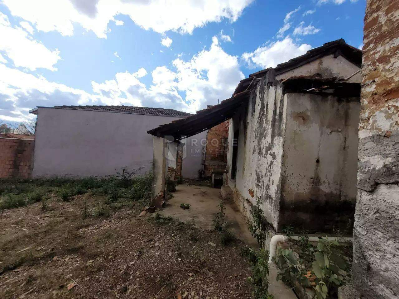 Terreno à venda no bairro Vila Camargo: 