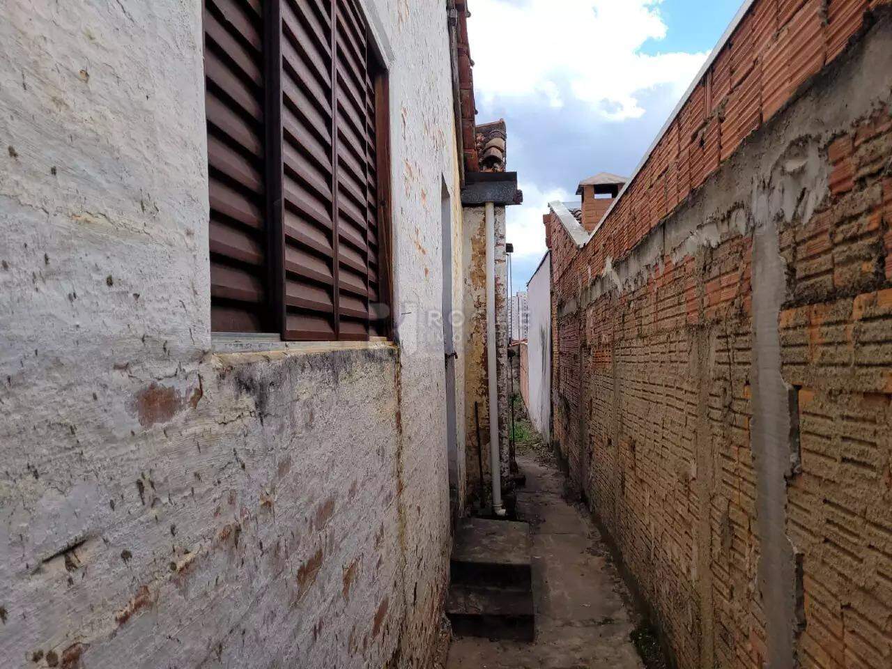 Terreno à venda no bairro Vila Camargo: 