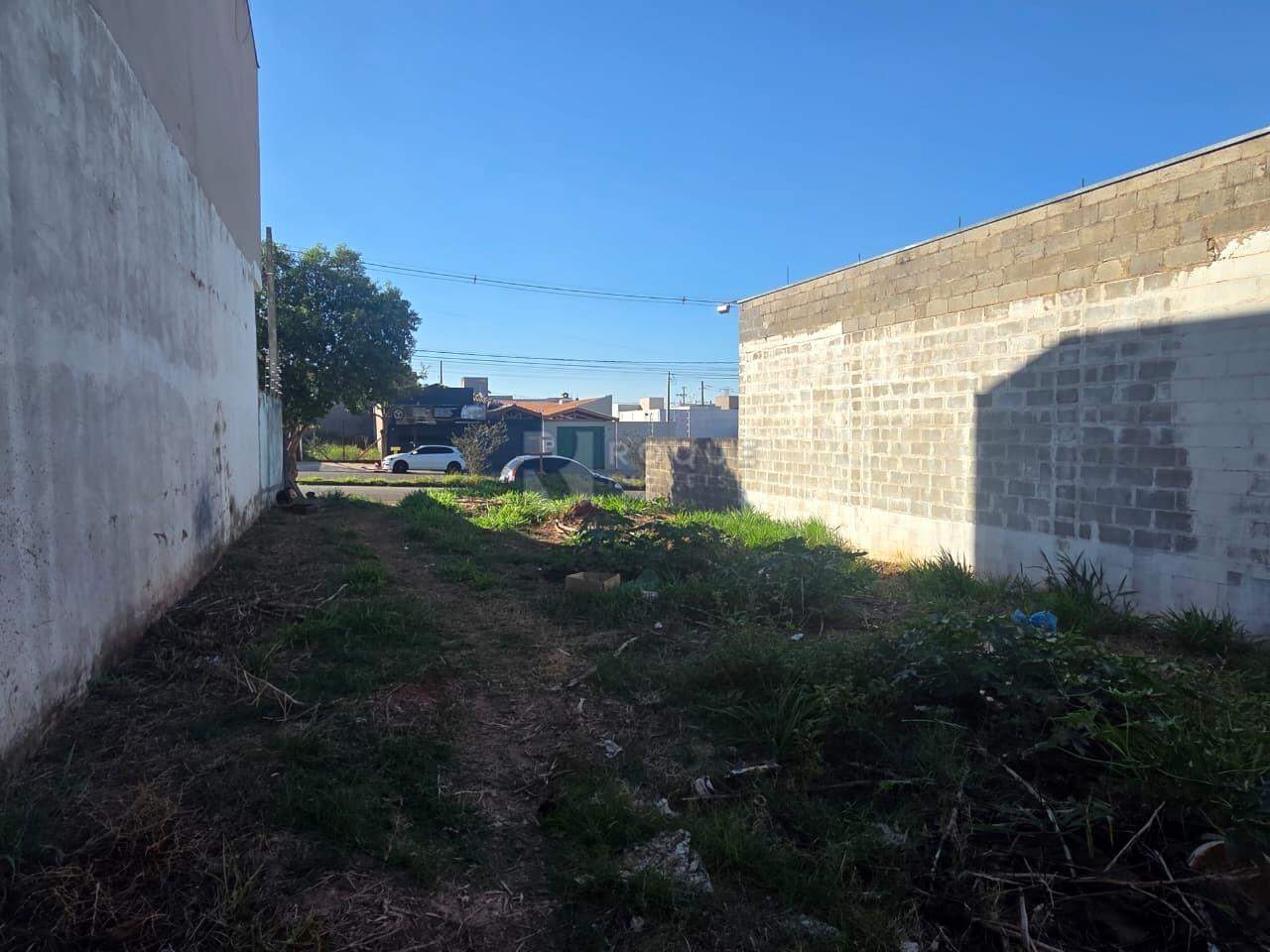 Terreno à venda no bairro Jardim Campo Verde I: Terreno