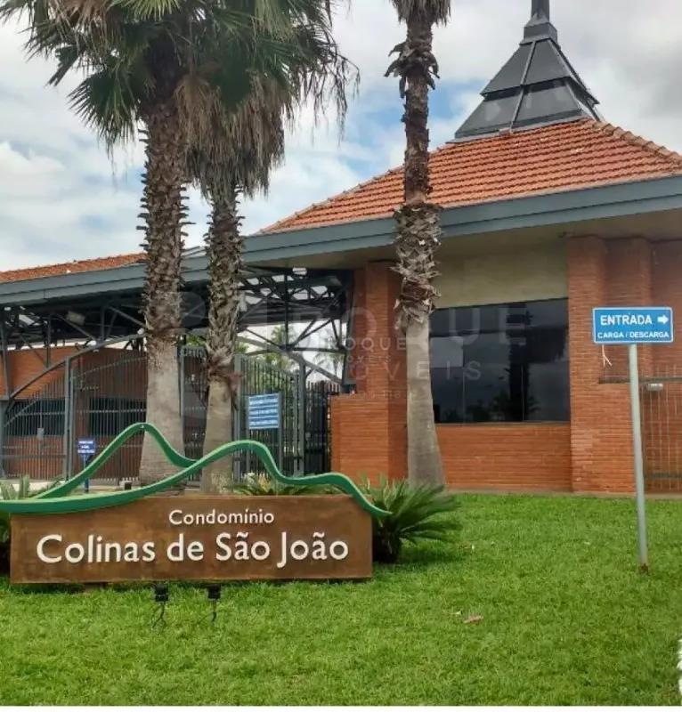 Terreno em condomínio à venda no bairro Jardim Colinas de São João: 