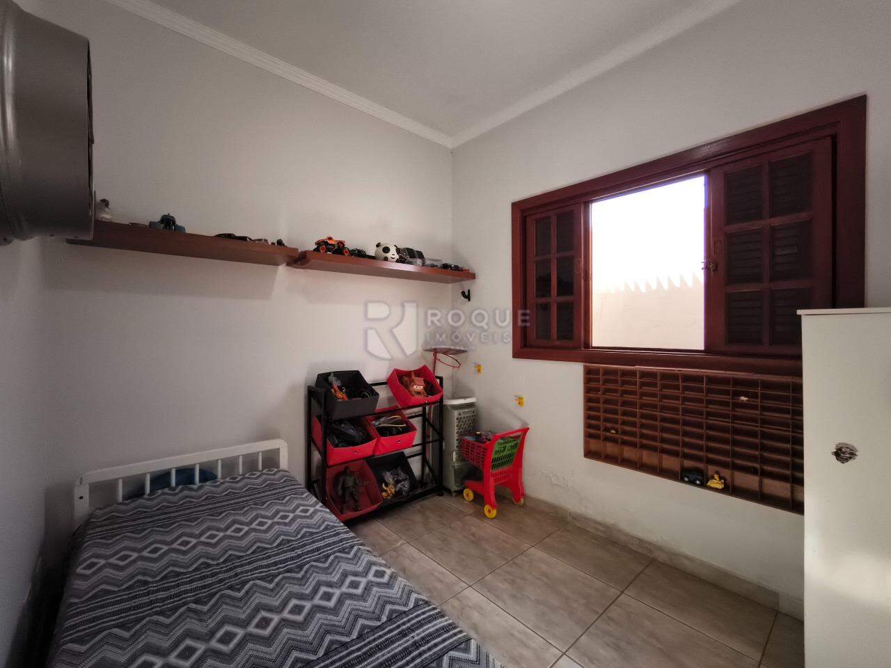 Casa Residencial à venda no bairro Vila Queiroz: DORMITÓRIO 1