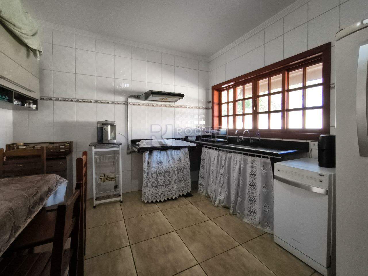 Casa Residencial à venda no bairro Vila Queiroz: COZINHA