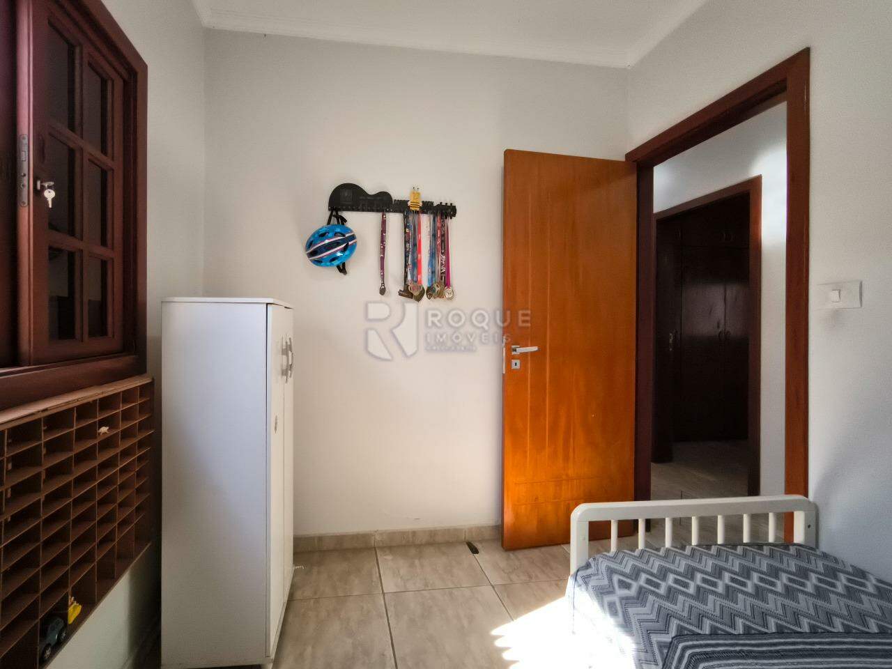 Casa Residencial à venda no bairro Vila Queiroz: DORMITÓRIO 1