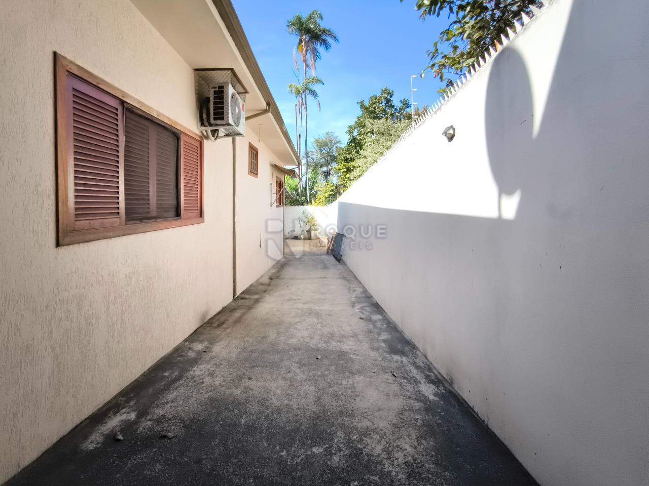 Casa Residencial à venda no bairro Vila Queiroz: LATERAL EXTERNA