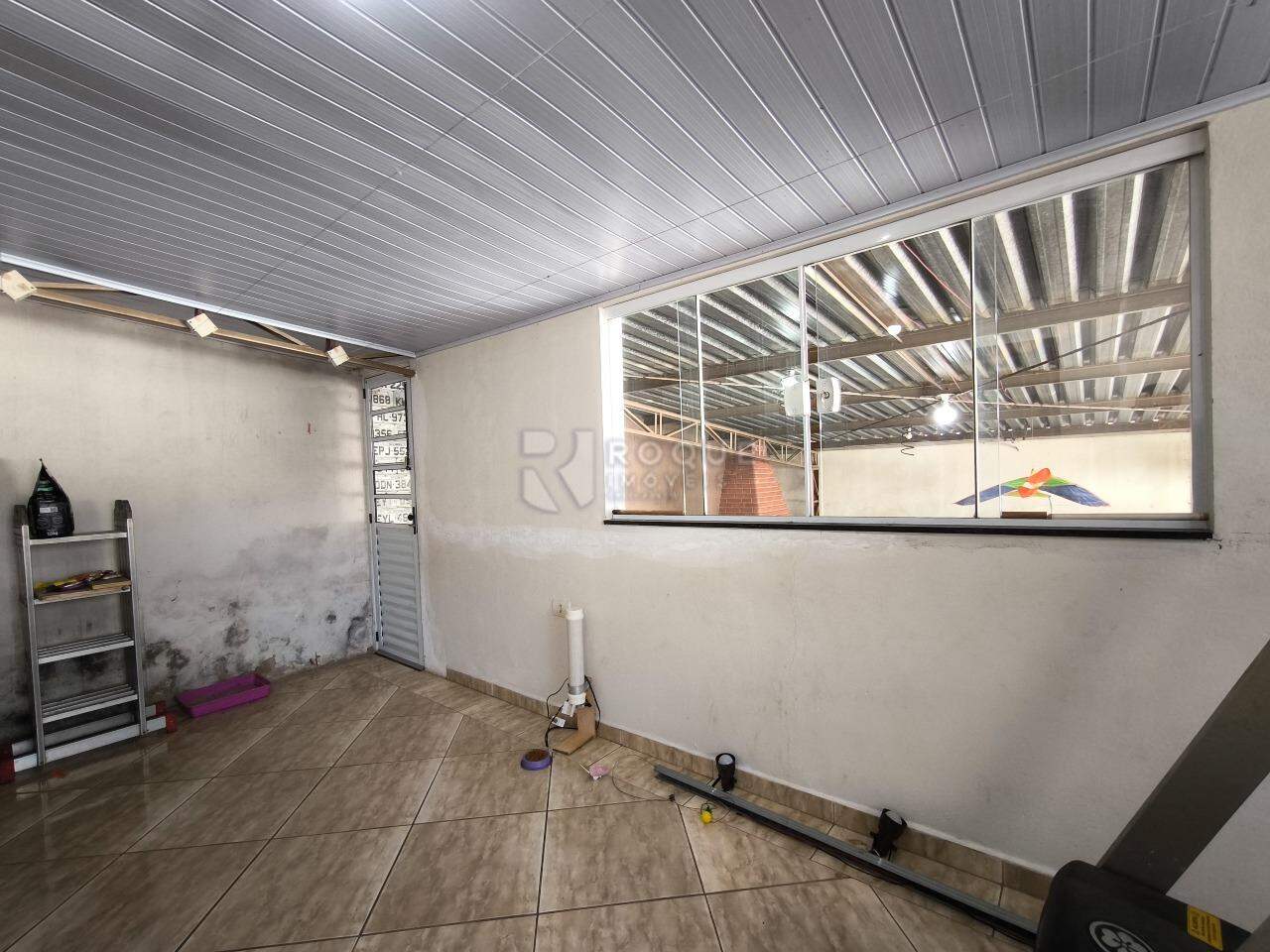 Casa Residencial à venda no bairro Vila Queiroz: ÁREA DE SERVIÇO