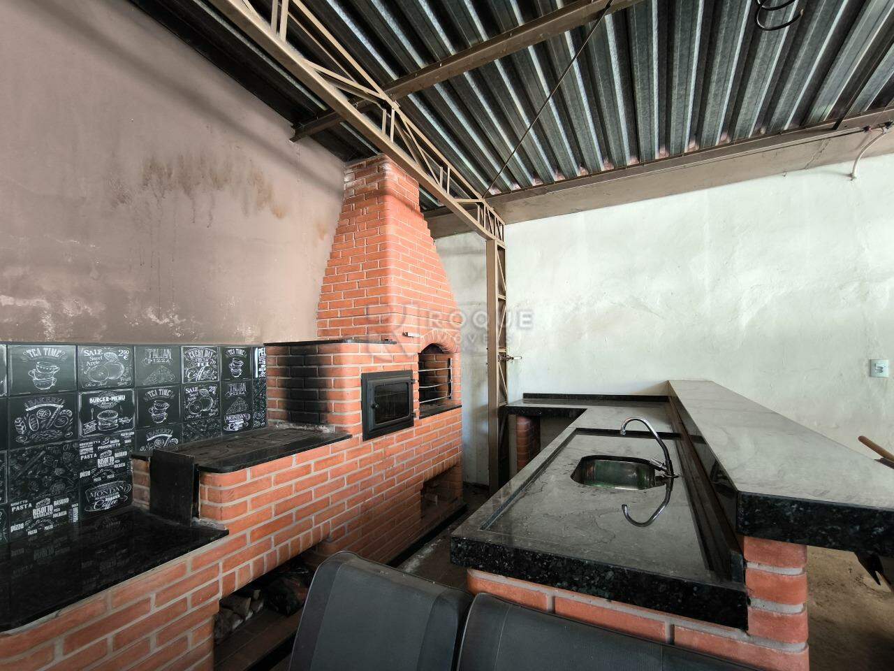 Casa Residencial à venda no bairro Vila Queiroz: CHURRASQUEIRA