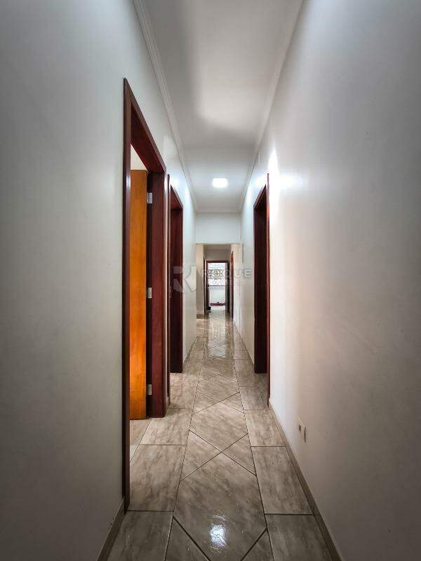 Casa Residencial à venda no bairro Vila Queiroz: CORREDOR INTERNO